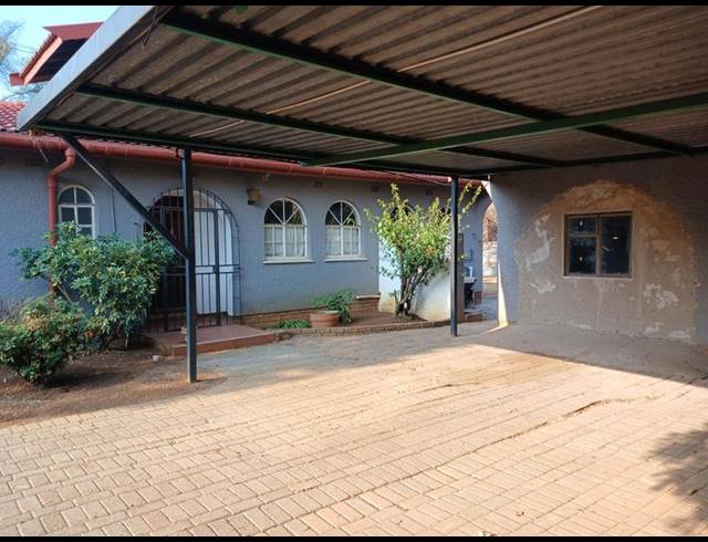 3 BEDROOM PROPERTY TO RENT IN BIRCH ACRES